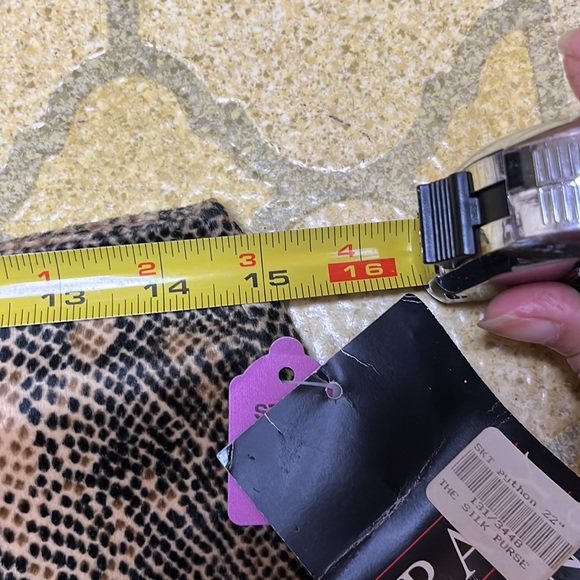 New Tracy Evans python print skirt - Picture 6 of 15